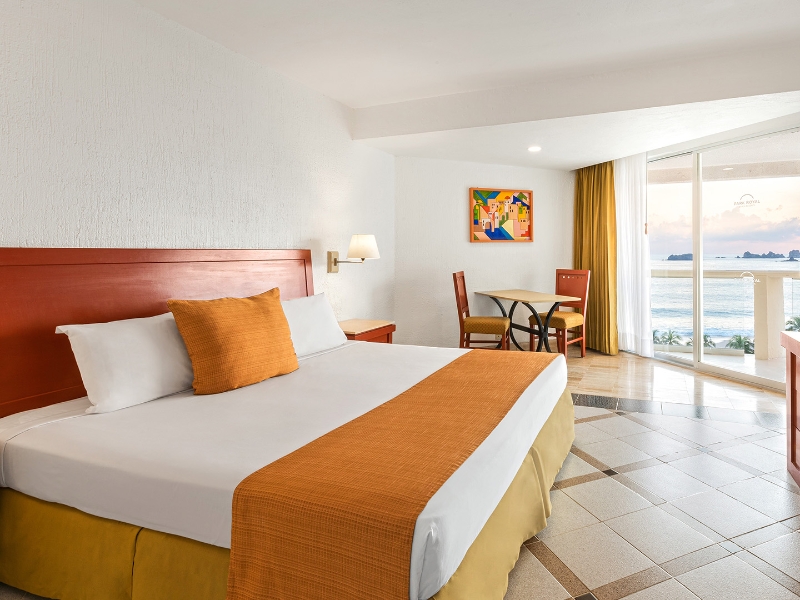 Royal ocean front king