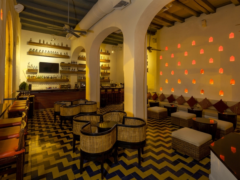 Bar