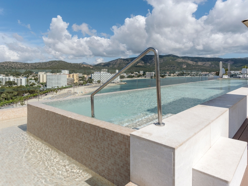 Sky pool