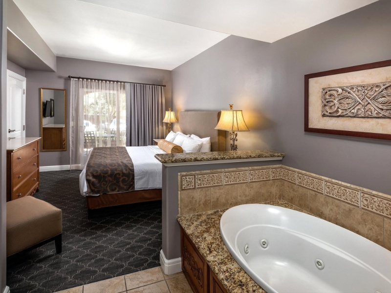 Room with tub