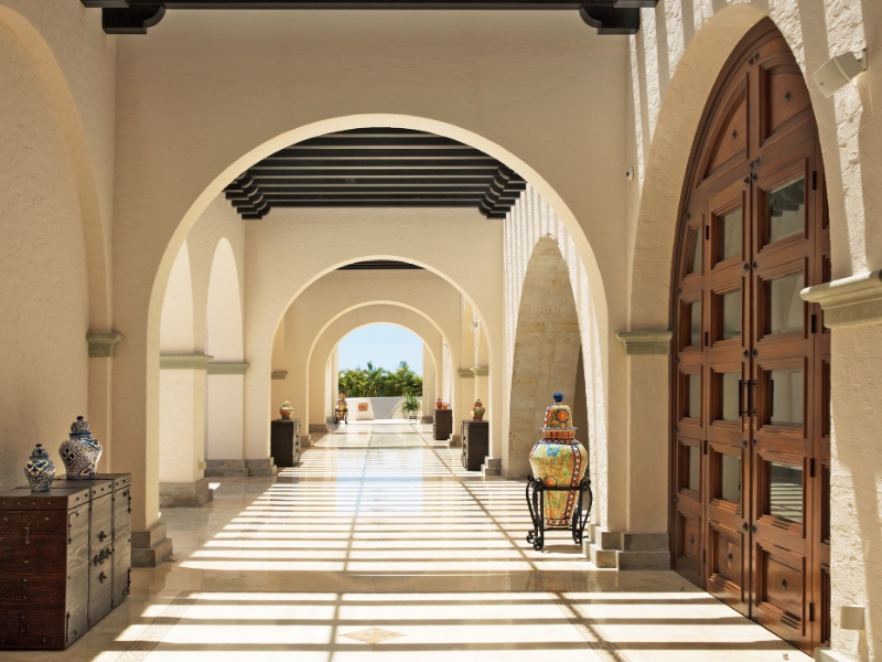 Arcs and Hallway