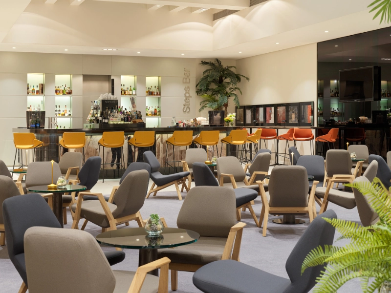 Steps Lobby Bar