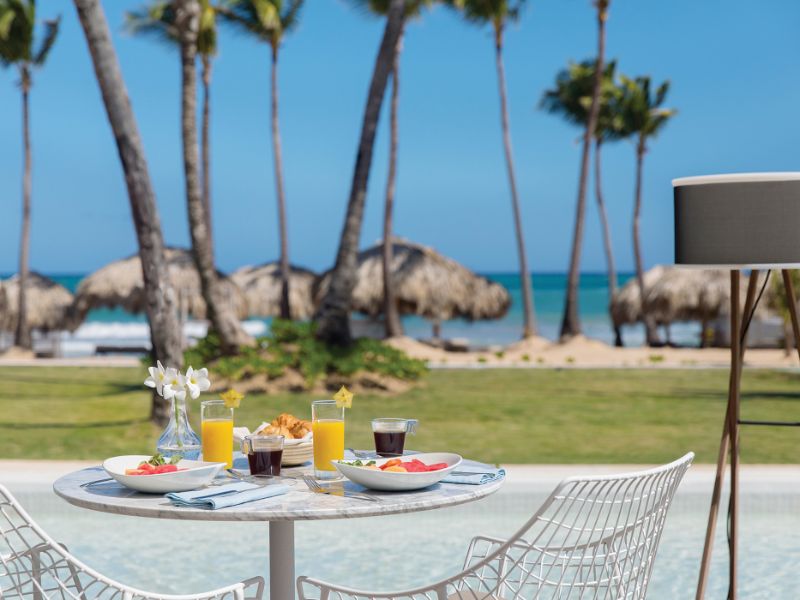 Las Olas Restaurant Beach View