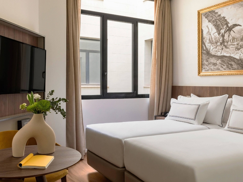 Superior single room connected triple rooms bedroom