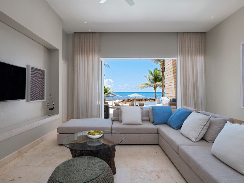 Beachfront 3 Bedroom Villa Living Room