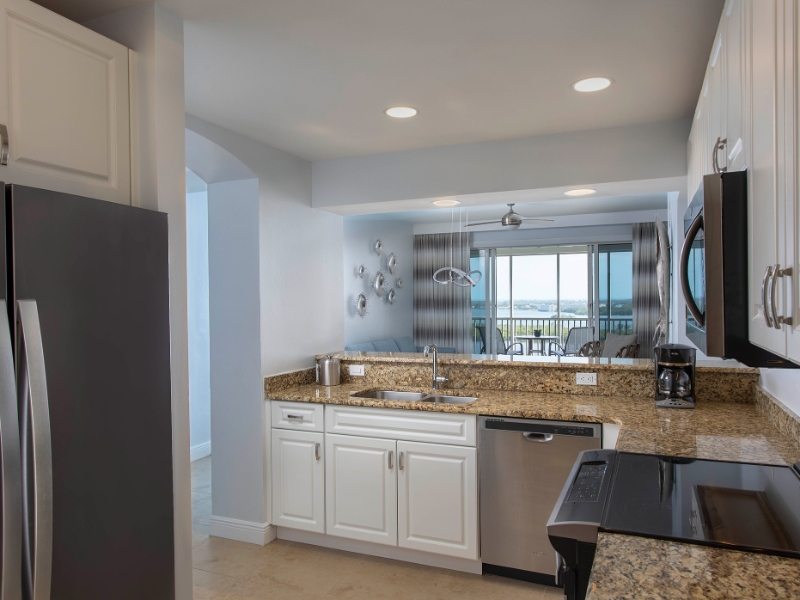 Sunset Suite Kitchen