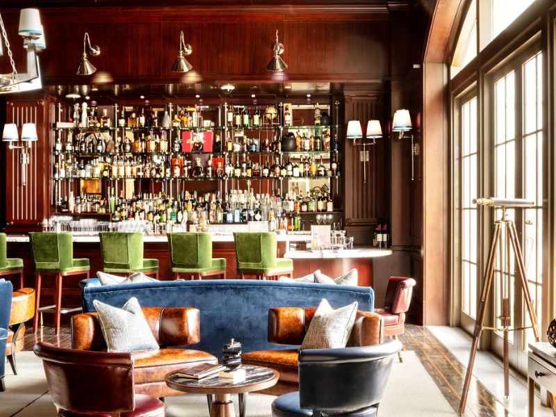 Manor Bar