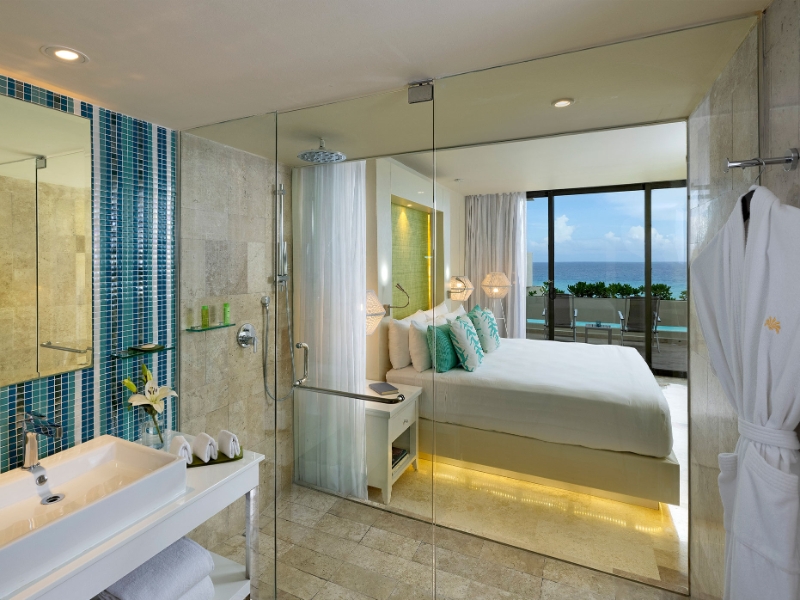The Reserve One Bedroom Deluxe Ocean View Suite Bathroom
