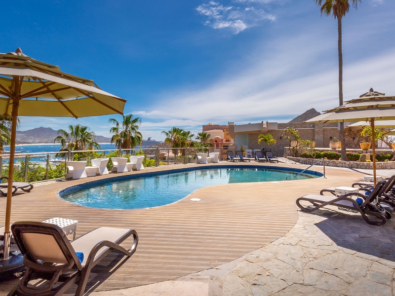 Pool Suites