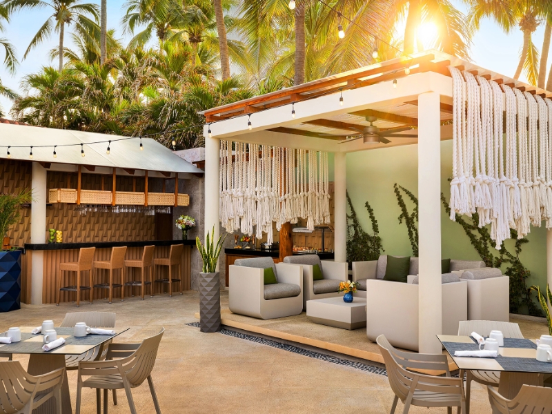SunClub Lounge Area