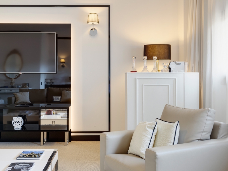 Presidential Suite Lounge and Private Bar