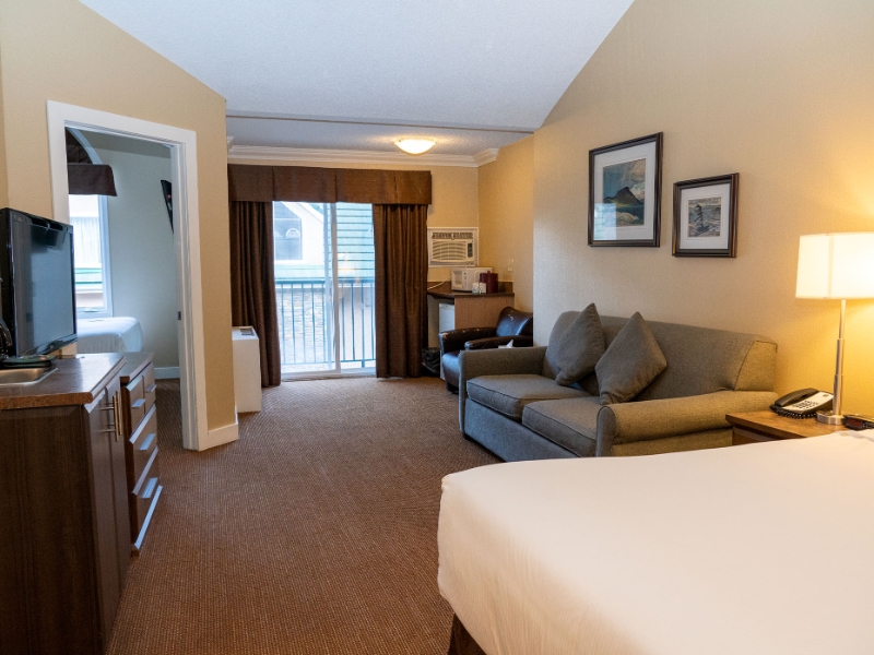 Superior Two Bedroom 2 Queens