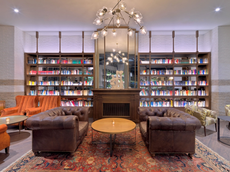 Night Book Corner