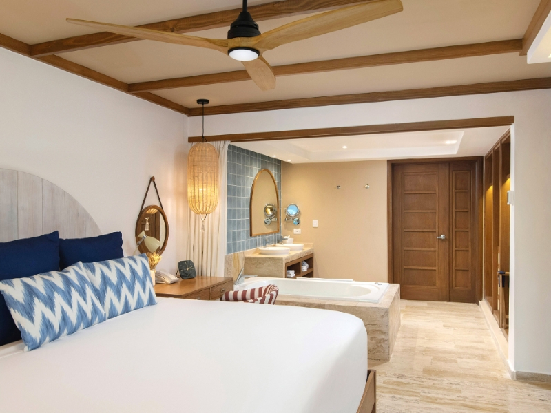 Master Suite SwimUp Bedroom