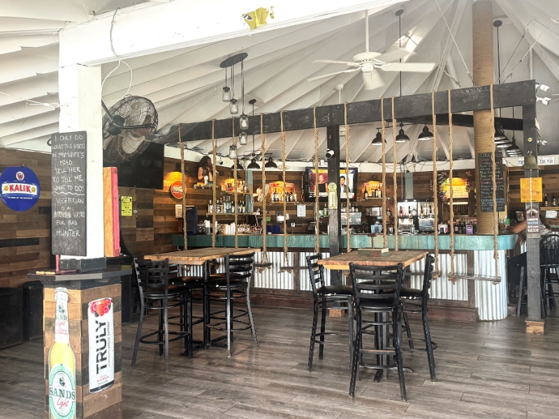 Bar