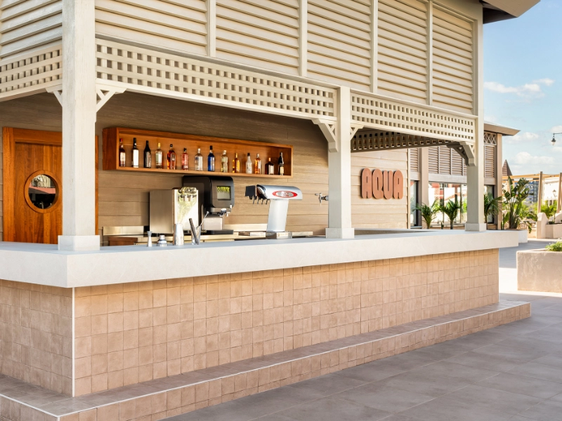 Pool Bar
