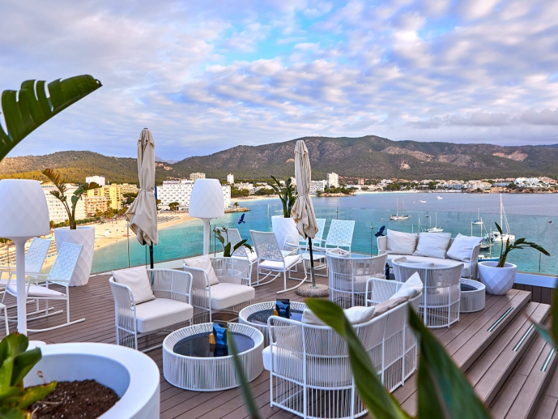 Sky bar