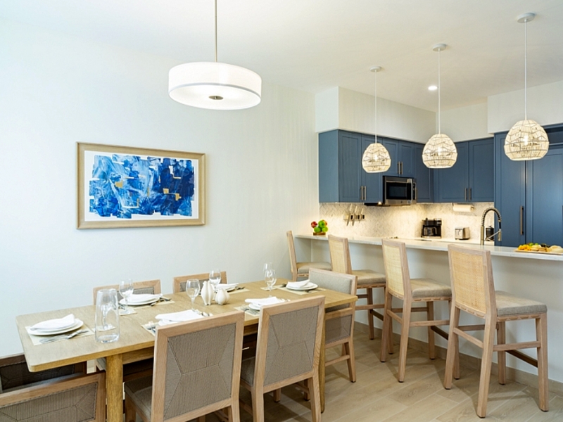 One Bedroom Beachfront Penthouse Suite with Skypool