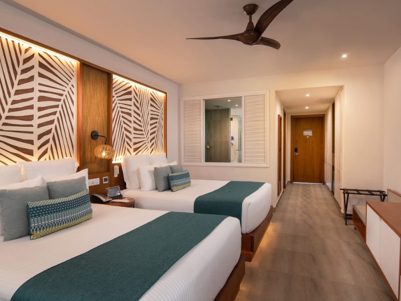 Junior Suite Tropical View Queen Beds