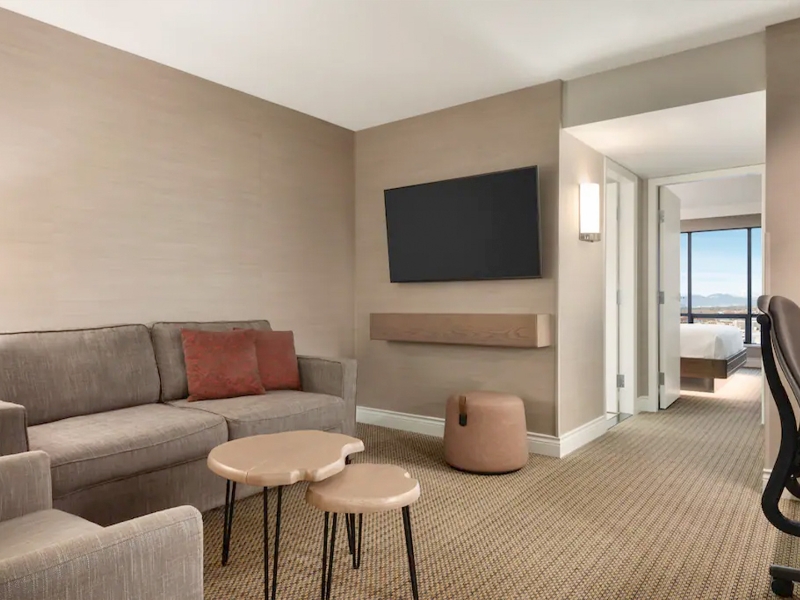 1 King Junior Suite
