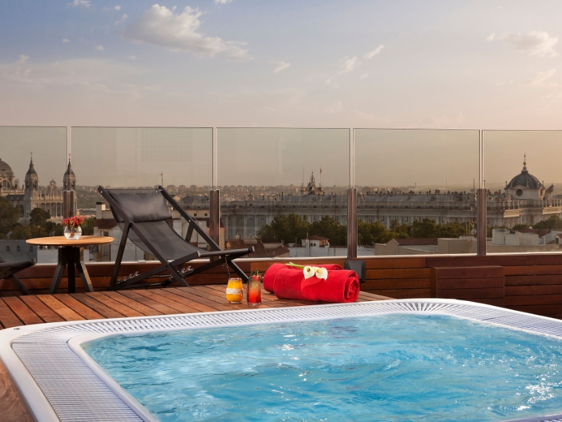 Rooftop Whirlpool Detox Experience