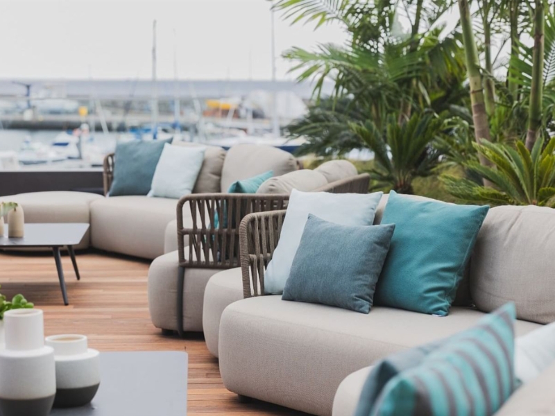 Pool Outdoor Lounge