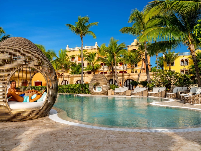 Pool Lounge Chair
