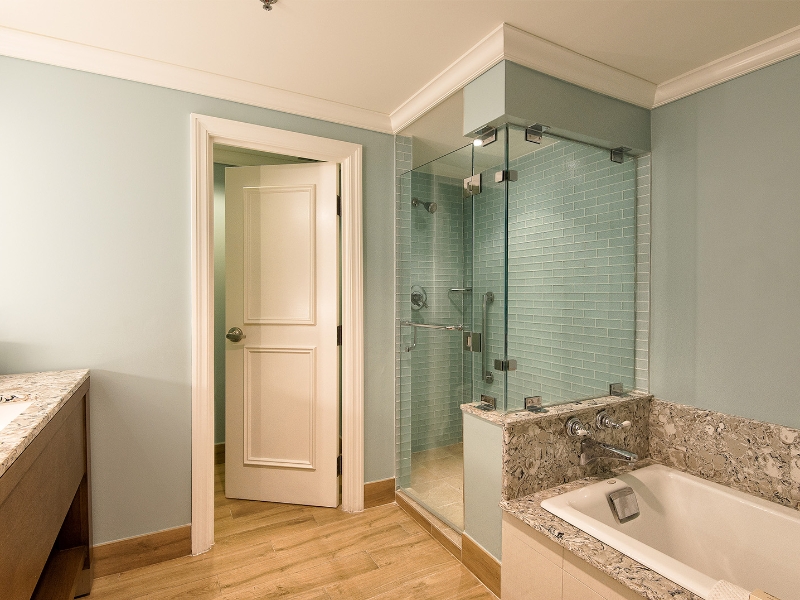 Suite Doubles Bathroom