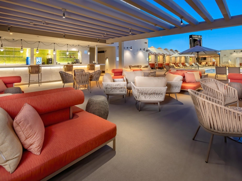 Pool Bar