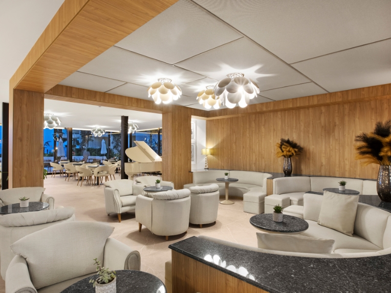 Lounge Bar Cafeteria Bluemoon