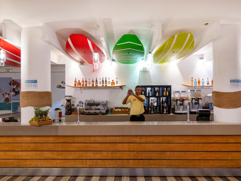 Bar