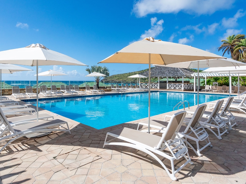 Reef deck pool