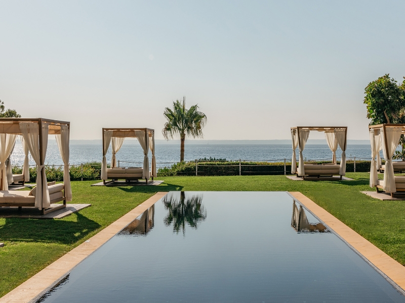 Sky Pool View