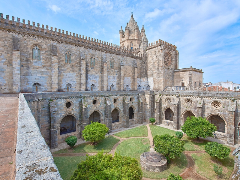 Evora