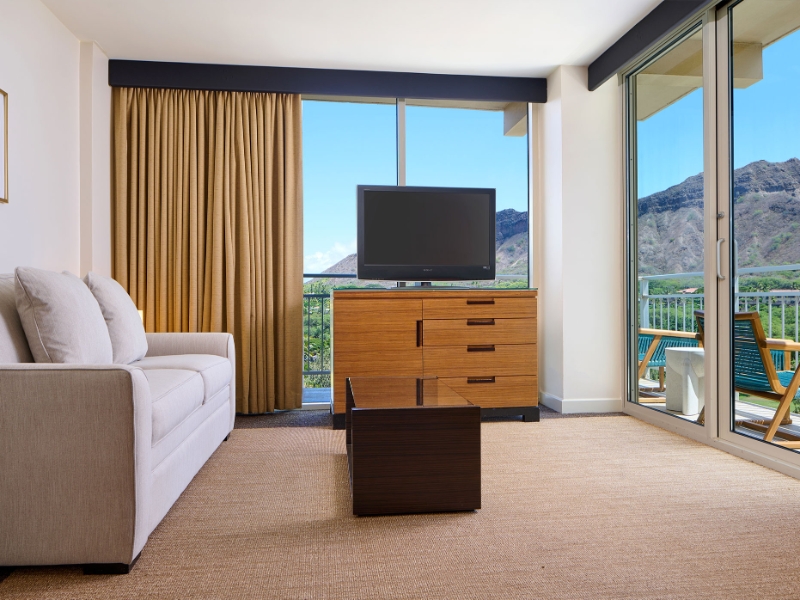 Diamond Head View Junior Suite