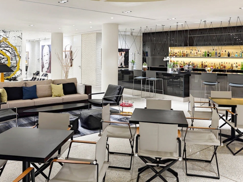 Lobby Bar