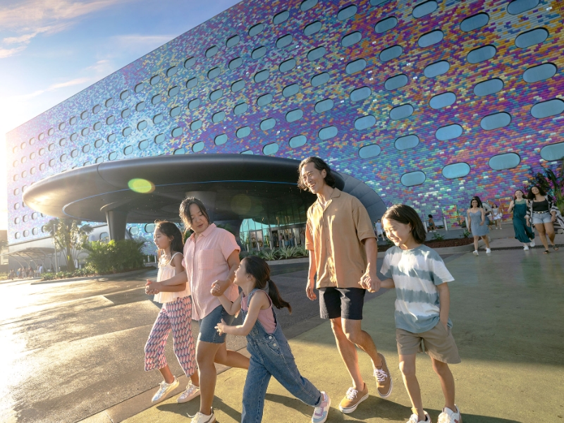 Hotel front lifestyle