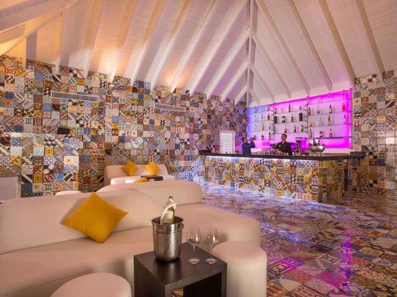 Hip Lounge