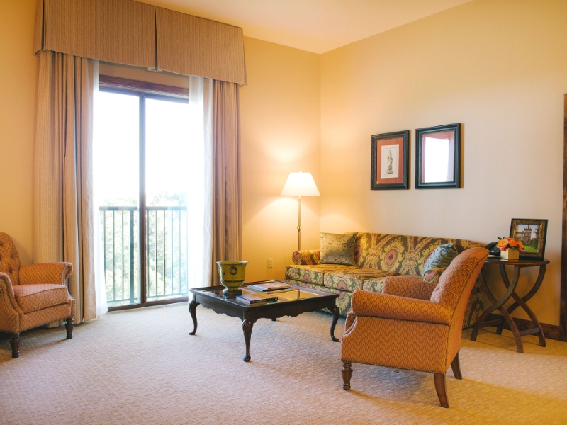 Heron Suite Living