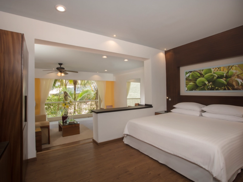 Deluxe Suites Ocean View