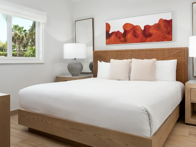 Deluxe One Bedroom Oceanfront Suite