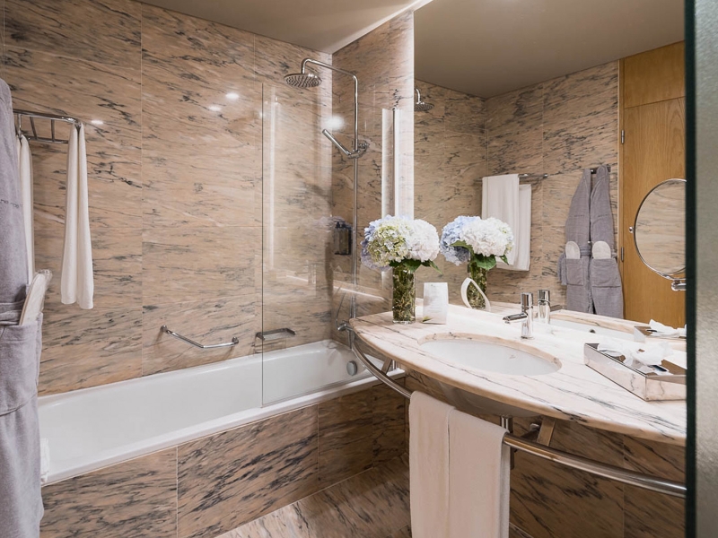 Superior Room Bathroom