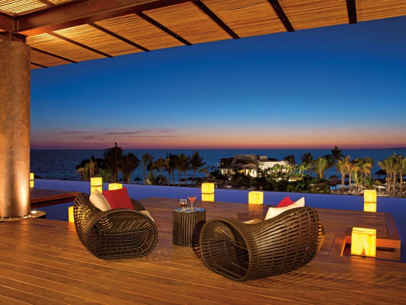 Lobby Terrace