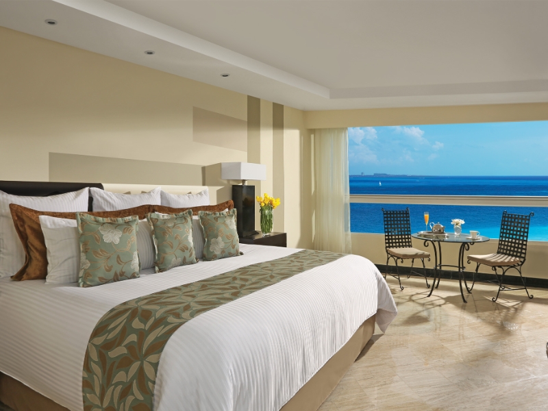 Deluxe Ocean Front with Balcony