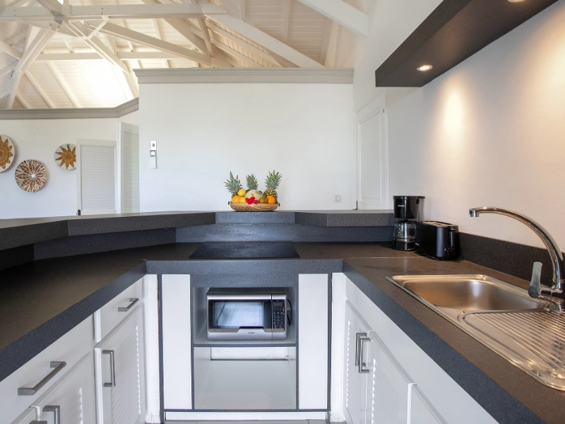 Master Room Kitchen
