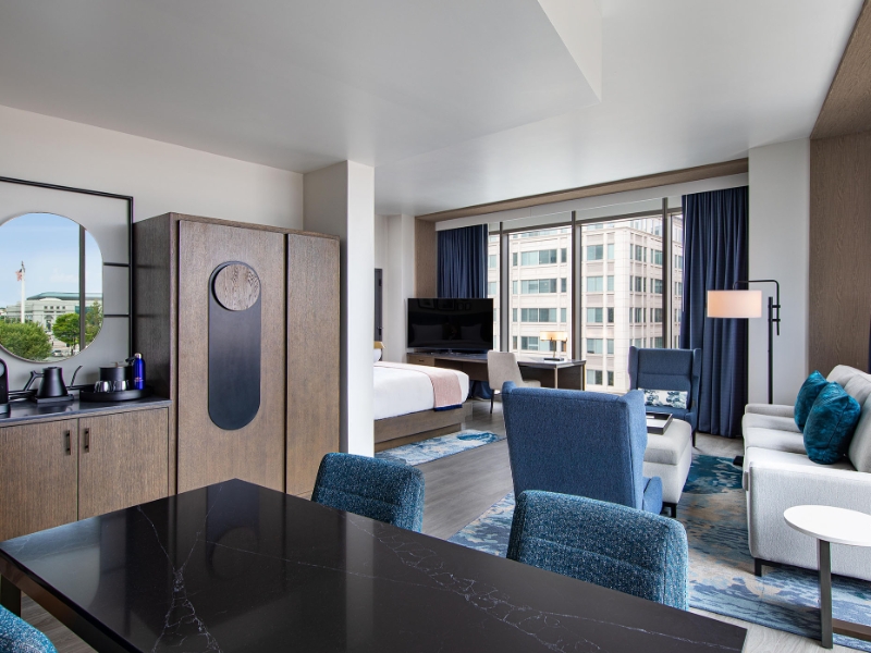 CapitolHillSuite LandmarkView LivingArea