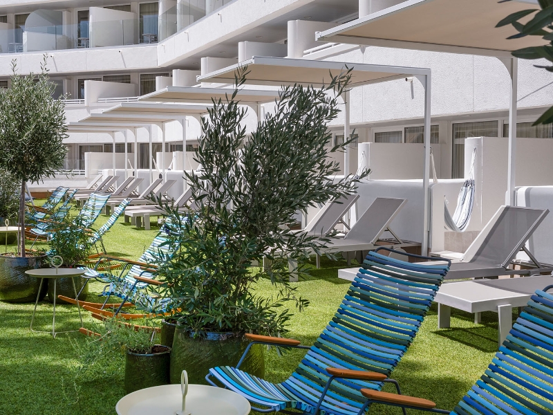 Double Garden View Sharing Terrace