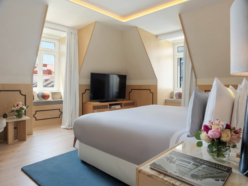Signature Suite
