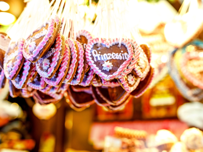 Gingerbread hearts