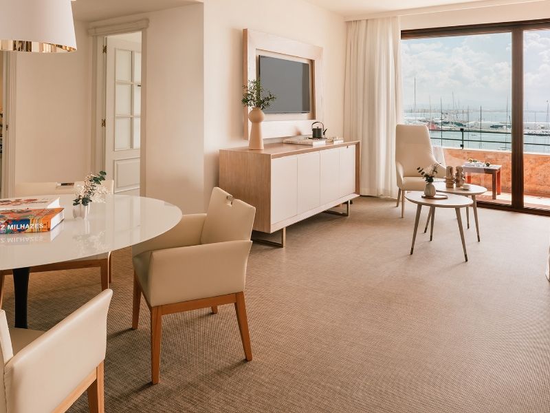 RedLevel Presidential Suite Sea Cathedral view Living area